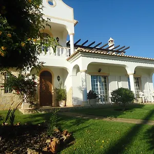 Bed & Breakfast Vivenda L'olivier, Quarteira